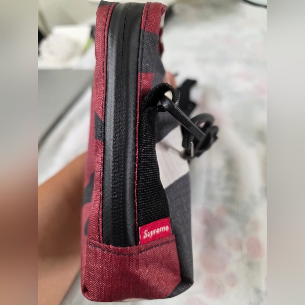Supreme Neck Pouch Red Camo  Sling Shoulder Bag - Picture 6 of 11